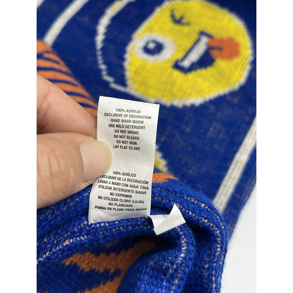 NY Knicks emoji Fringe Scarf Basketball 66x7